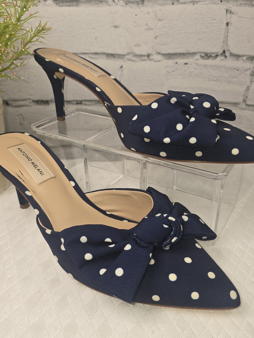 ANTONIO MELANI Navy with White Polka Dot Bow Pointed-Toe Mule Heels WOMENS 9 - Picture 2 of 11